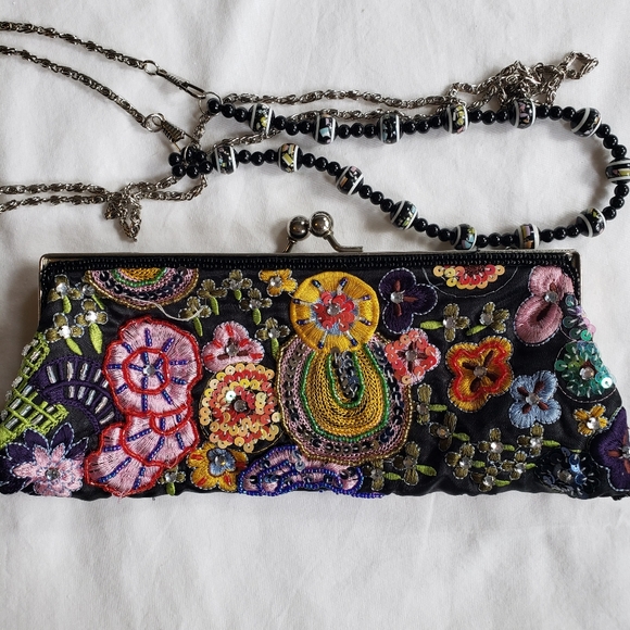 Embroidered beaded &Sequin Clutch - Picture 3 of 3